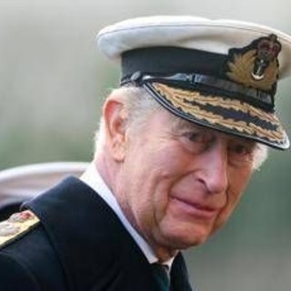 Re Carlo e l'onorificenza... per la tata: il (raro) premio in arrivo nella famiglia reale