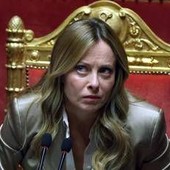 Meloni al Pd: "Non sono arrivata dove sono con carezze e moine, da sinistra misoginia"