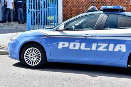 Caserta, 14enne accoltellato a scuola: arrestato coetaneo Caserta, 14enne accoltellato a scuola: arrestato coetaneo