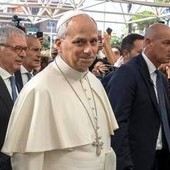 Papa Leone operato per un tumore maligno al polmone: l'intervento e la convalescenza, cosa sappiamo