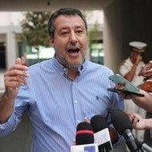 Venezia, Salvini: "Sembrava tutto tranne che festival cinema, su ebrei e pro Pal serve equilibrio" Venezia, Salvini: "Sembrava tutto tranne che festival cinema, su ebrei e pro Pal serve equilibrio"