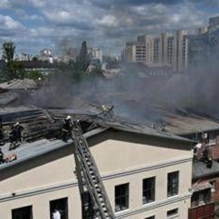 Ucraina, Russia non ferma le bombe: almeno 25 morti nei raid Ucraina, Russia non ferma le bombe: almeno 25 morti nei raid