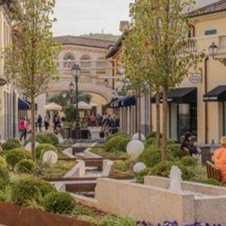 Serravalle Designer, 25 anni di storia del primo Outlet italiano