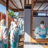 Ebola, epidemia in Congo cresce a velocità eccezionale. Oms: "3.605 casi con 1.587 morti" Ebola, epidemia in Congo cresce a velocità eccezionale. Oms: "3.605 casi con 1.587 morti"
