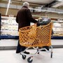 Eurispes, l’Italia del malessere: metà Paese pessimista e ceto medio sempre più povero