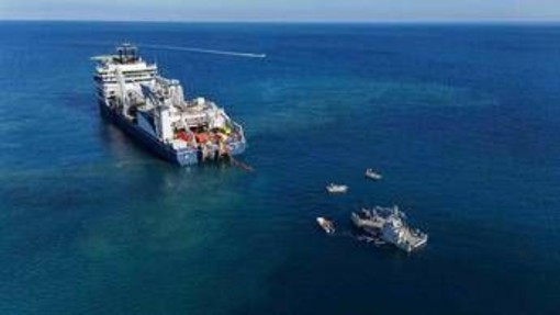 Terna, completata la posa del ramo est del Tyrrhenian Link, collegherà Campania e Sicilia