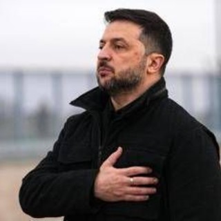 Ucraina, raid russi su tv pubblica e a Kharkiv. Zelensky domani incontra Witkoff in Turchia