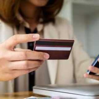 Bonifici istantanei, nuove regole dal 9 ottobre: ecco le 6 frodi bancarie da evitare