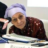 "Emma Bonino è stabile ma la situazione resta delicata, domani sarà trasferita in una struttura privata": il bollettino