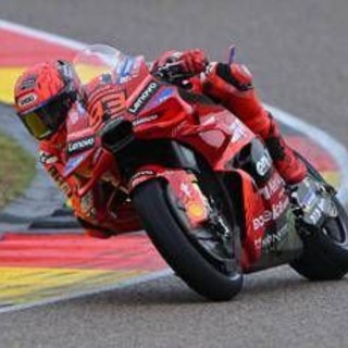 MotoGp, Marquez domina in Germania. Secondo il fratello Alex, poi Bagnaia