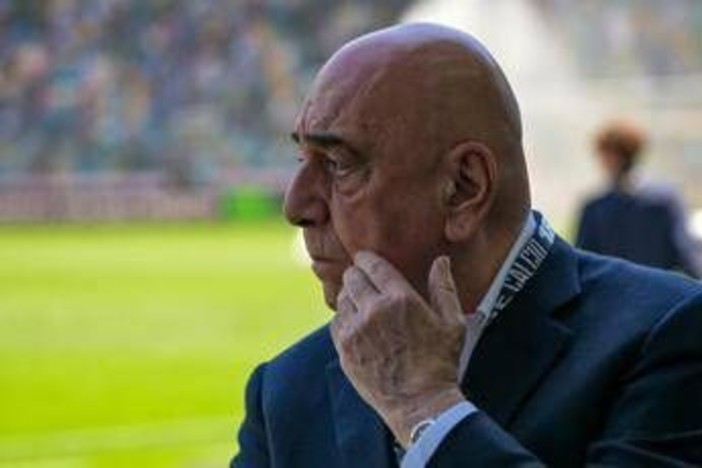 Galliani e la 'frecciata' all'Inter: "In Italia unico caso in cui i terzi sono diventati primi" Galliani e la 'frecciata' all'Inter: "In Italia unico caso in cui i terzi sono diventati primi"