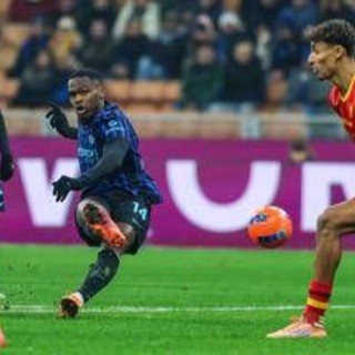 Bonny cade in area, ma Veiga colpisce il pallone: 'giallo' rigore in Inter-Lecce