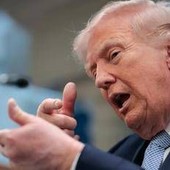 Usa-Iran, alta tensione verso colloqui. Trump: "Accordo non rispettato su Stretto di Hormuz" Usa-Iran, alta tensione verso colloqui. Trump: "Accordo non rispettato su Stretto di Hormuz"