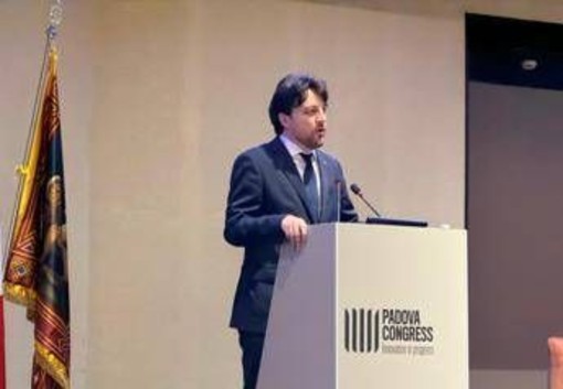 A Padova Stefani presenta Venexus agli imprenditori, tre i progetti già finanziati A Padova Stefani presenta Venexus agli imprenditori, tre i progetti già finanziati