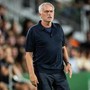 Roma, Mourinho: "Sono un avversario, ma vorrei abbracciare i tifosi" Roma, Mourinho: "Sono un avversario, ma vorrei abbracciare i tifosi"