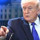 Dazi, Trump: "Aumento tariffe del 15 per cento con effetto immediato"