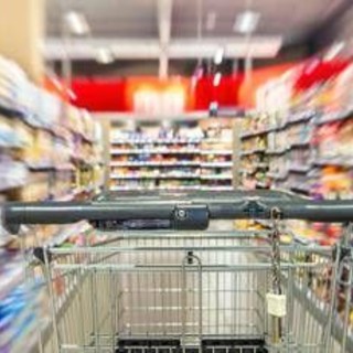 Dazi Usa, possibile stangata sulla spesa per 4,2 miliardi: ecco quanto ci costeranno Dazi Usa, possibile stangata sulla spesa per 4,2 miliardi: ecco quanto ci costeranno