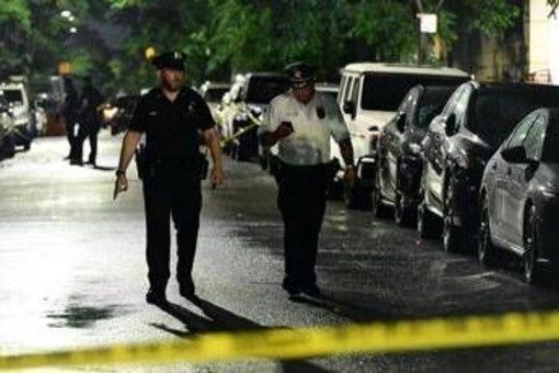 Strage in Usa, uomo armato uccide 8 persone e poi si toglie la vita: tra le vittime 2 bambini