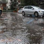 Domenica con maltempo sull'Italia, allerta meteo arancione per Liguria e Lombardia