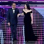 Sanremo 2026, Laura Pausini 'inciampa' sulle parole: lo 'sfottò' di Can Yaman Sanremo 2026, Laura Pausini 'inciampa' sulle parole: lo 'sfottò' di Can Yaman