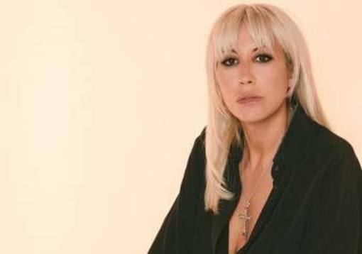 Malika Ayane, la serenità di sentirsi "irrilevanti nell'universo": dentro il nuovo album 'Cicale' Malika Ayane, la serenità di sentirsi "irrilevanti nell'universo": dentro il nuovo album 'Cicale'