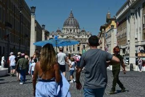 L’anticiclone africano porta tanto sole e 32°C entro il weekend, fino a 34°C la prossima settimana L’anticiclone africano porta tanto sole e 32°C entro il weekend, fino a 34°C la prossima settimana