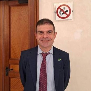 Fumo: Di Maio (Aiom), 'con aumento prezzo sigarette più soldi per Ssn e prevenzione' Fumo: Di Maio (Aiom), 'con aumento prezzo sigarette più soldi per Ssn e prevenzione'