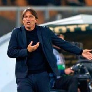 Serie A e polemiche, Conte punge: "Napoli primo dà fastidio" Serie A e polemiche, Conte punge: "Napoli primo dà fastidio"