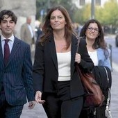 Ilaria Salis e il risarcimento agli ex collaboratori, ecco perché la condanna è stata annullata Ilaria Salis e il risarcimento agli ex collaboratori, ecco perché la condanna è stata annullata