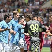 Roma-Lazio, espulsi Rovella e Wesley per rissa: cos'è successo all'Olimpico