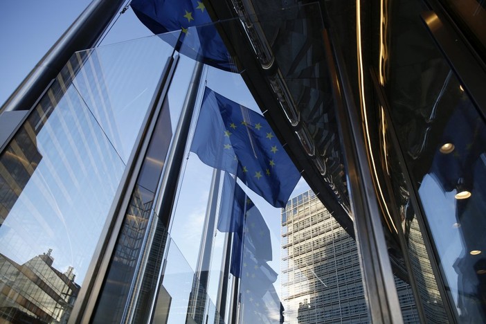 Dalla Commissione Ue un piano d’azione per elettrificazione e revisione ETS