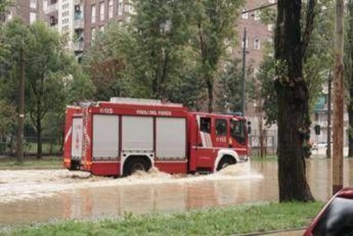 Emilia Romagna, emergenza maltempo e evacuazioni: allerta per fiume Senio Emilia Romagna, emergenza maltempo e evacuazioni: allerta per fiume Senio