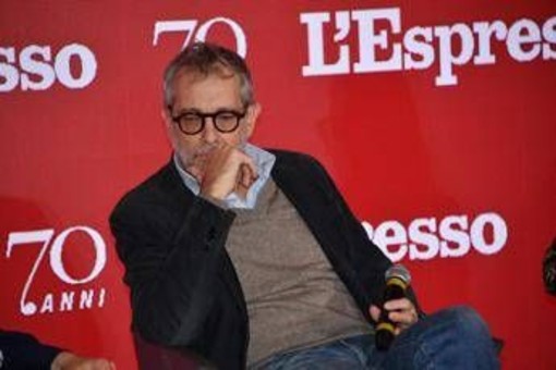 Formigli si scusa in diretta: "Ho sbagliato, ma non accetto accuse di antisemitismo" Formigli si scusa in diretta: "Ho sbagliato, ma non accetto accuse di antisemitismo"