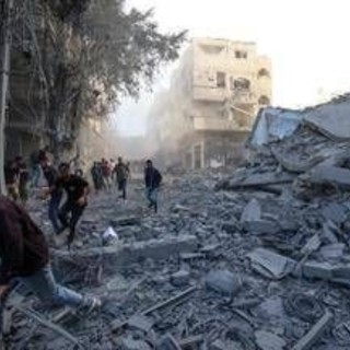 Gaza, dopo i raid torna il cessate il fuoco. Oggi gli inviati di Trump in Israele