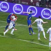 Bosnia-Italia: fallo di mano di Dzeko sul gol del pari, poi gli azzurri reclamano un'espulsione. Cos'è successo Bosnia-Italia: fallo di mano di Dzeko sul gol del pari, poi gli azzurri reclamano un'espulsione. Cos'è successo