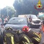 Roma, furgone tampona auto che investe due donne: ferite in modo grave