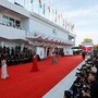 Cannes senza italiani, così la Mostra del cinema di Venezia rischia l'overbooking