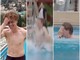 Sinner, festa a Montecarlo con... tuffo in piscina