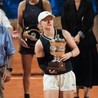 Francesca Jones, lezione di tennis e di vita: vince l'Open di Palermo e diventa la numero 84 del mondo senza 5 dita Francesca Jones, lezione di tennis e di vita: vince l'Open di Palermo e diventa la numero 84 del mondo senza 5 dita