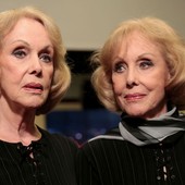 Morte insieme le gemelle Kessler, avevano 89 anni Morte insieme le gemelle Kessler, avevano 89 anni