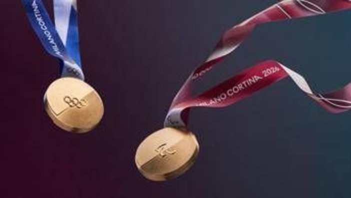 Milano Cortina 2026, svelate a Venezia le medaglie delle Olimpiadi Invernali
