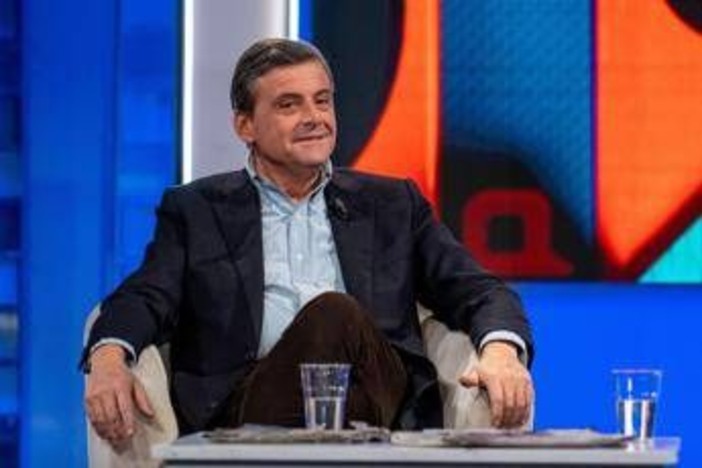 Referendum, Calenda: "Voterò sì, è una riforma buona" Referendum, Calenda: "Voterò sì, è una riforma buona"