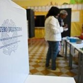 Amministrative, al via ballottaggio in 42 Comuni: si vota oggi e domani Amministrative, al via ballottaggio in 42 Comuni: si vota oggi e domani