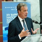 Acampora (Assonautica): "Blue Economy genera 225 miliardi di valore aggiunto" Acampora (Assonautica): "Blue Economy genera 225 miliardi di valore aggiunto"