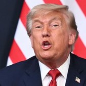 Dal Papa a Meloni, tutti gli attacchi di Trump ai leader: i precedenti Dal Papa a Meloni, tutti gli attacchi di Trump ai leader: i precedenti