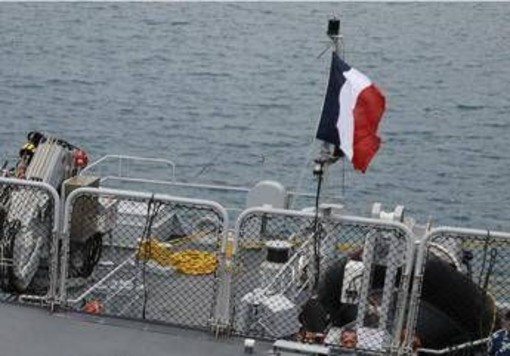 Francia intercetta petroliera russa a largo dell'Atlantico. Cremlino: "Atto di pirateria"