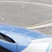 Bologna, 43enne ammanettato muore durante intervento polizia Bologna, 43enne ammanettato muore durante intervento polizia