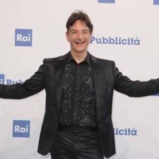 Domenica In, Paolo Fox svela l'Oroscopo 2026: da Venier e Savino, cosa dicono le stelle Domenica In, Paolo Fox svela l'Oroscopo 2026: da Venier e Savino, cosa dicono le stelle