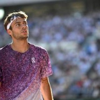 Wimbledon, Cobolli litiga con il suo angolo. Poi la partita viene sospesa Wimbledon, Cobolli litiga con il suo angolo. Poi la partita viene sospesa