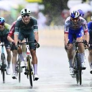 Tour de France, Milan vince a Valence. Pogacar ancora in giallo